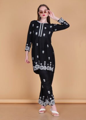 Noir Bloom Embroidered Set